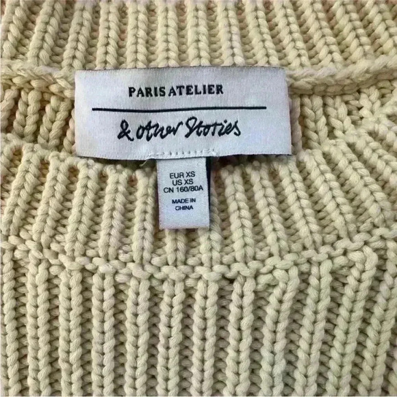 & Other Stories Statement Padded Shoulders
Cream Knit Sweater Size XS NWOT! - Picture 9 of 9